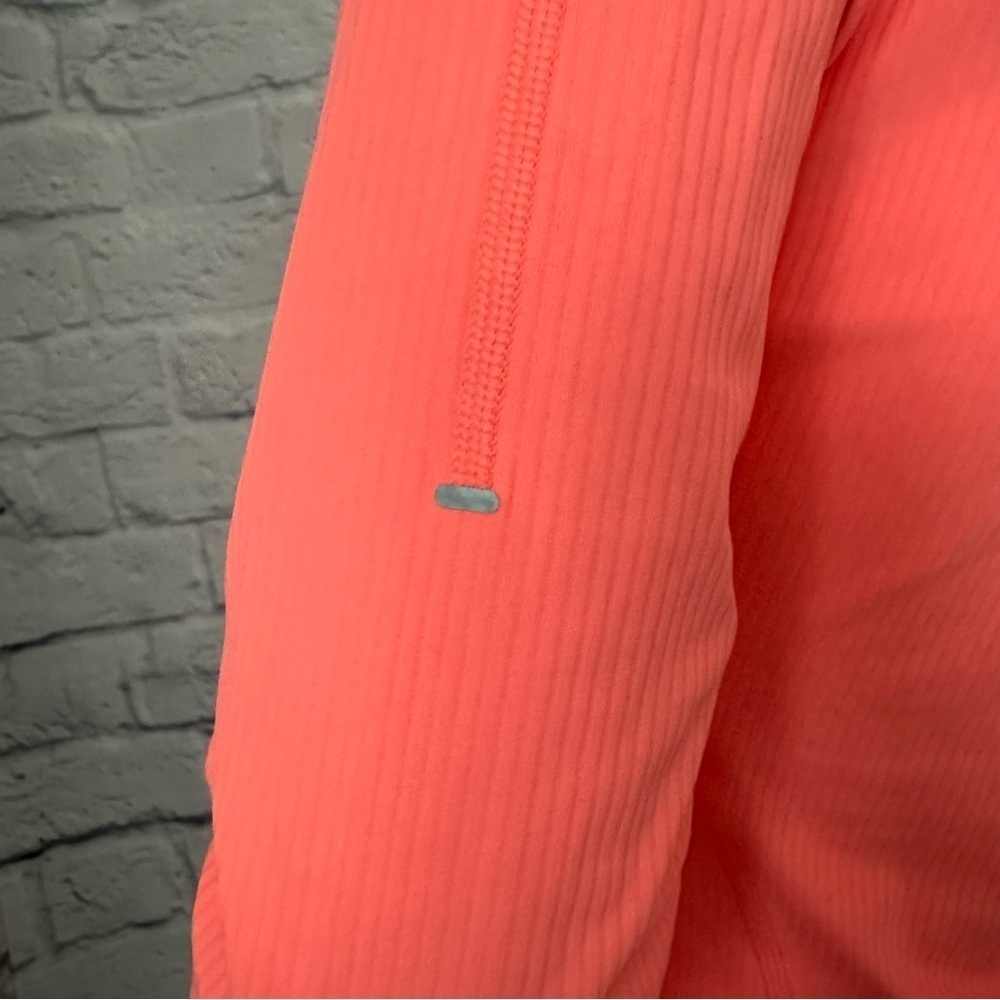 Lululemon women’s long sleeve top - Picture 7 of 13
